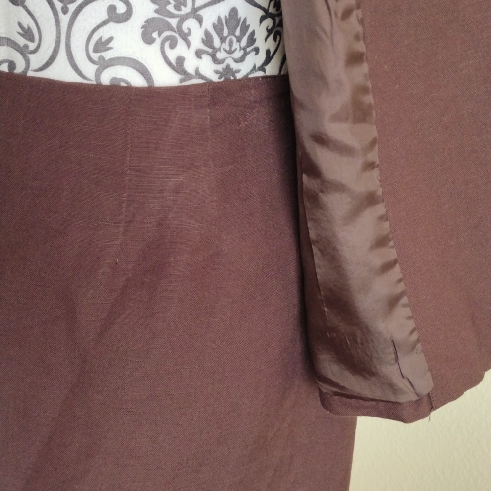 Suit - Picture 6 of 8